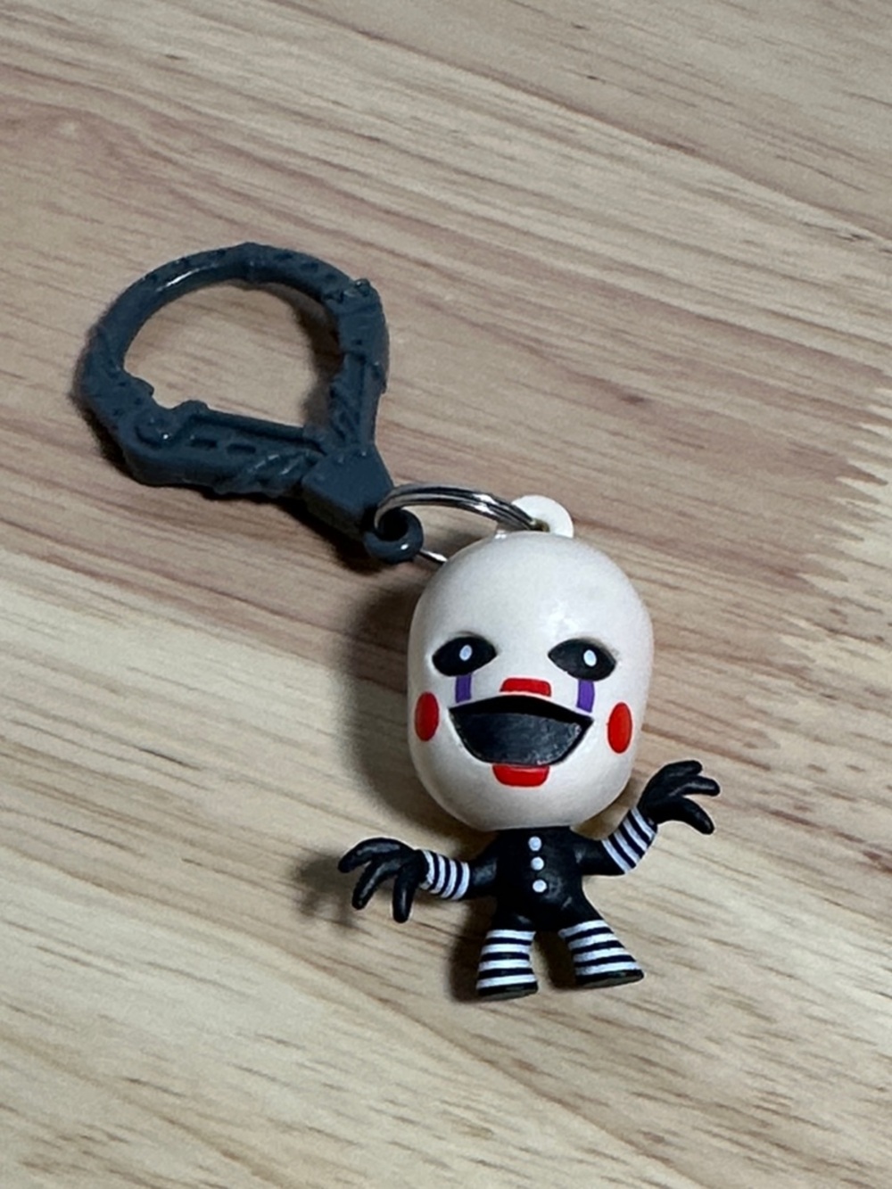 FNAF Five Nights At Freddy’s Marionette Keychain Backpack Hanger 🎒